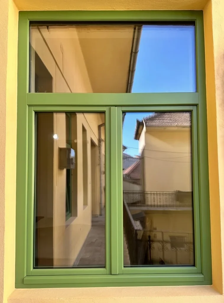 Fereastra traditionala din lemn SM WOOD