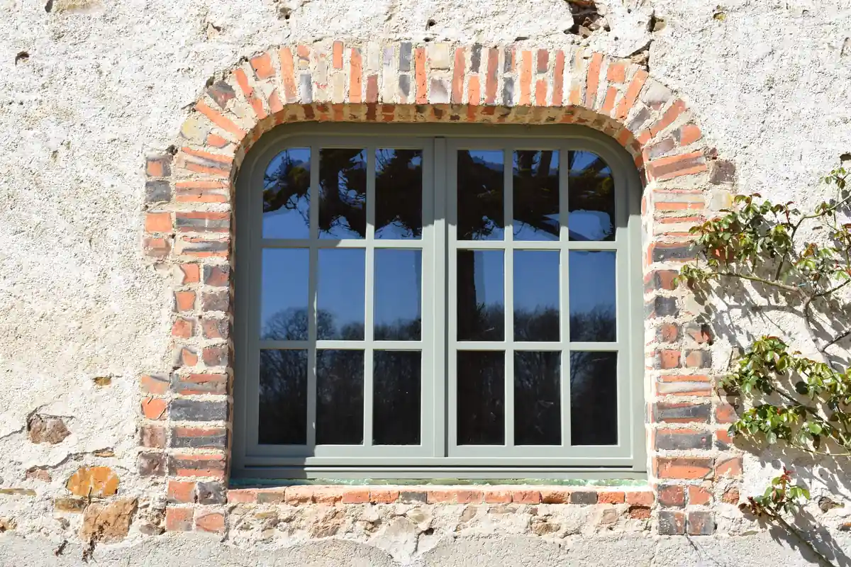 Wooden window with muntins